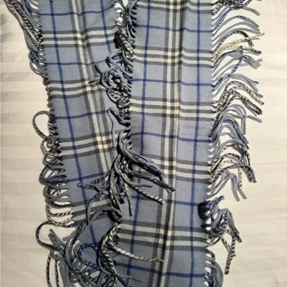 Burberry Light Blue Plaid Cashmere Scarf with Navy and Gray Accents - Picture 3 of 4